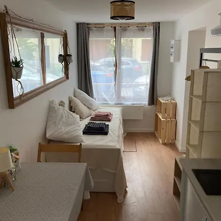 Studio - Village * Éragny